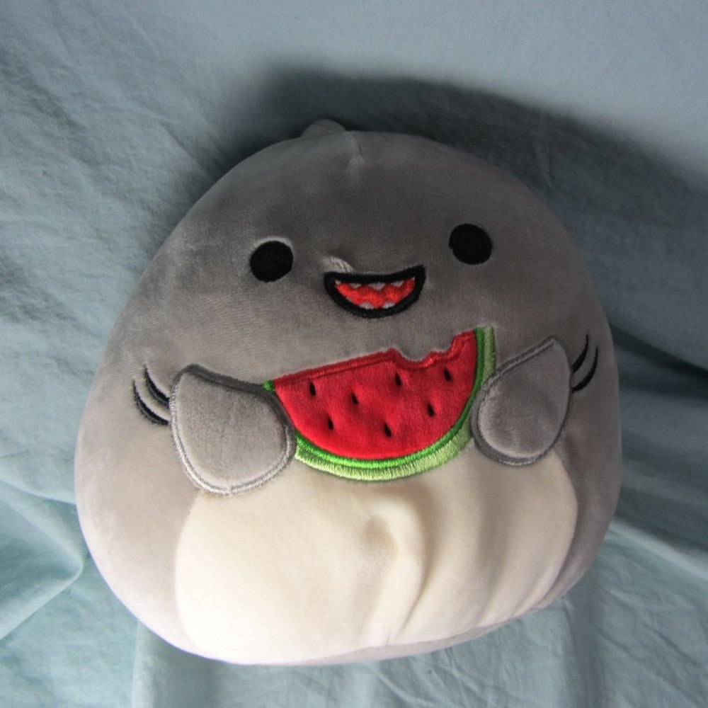 SALE* plush squishmallows 8" Gordon shark with watermelon NWT 2022 (w2170)
